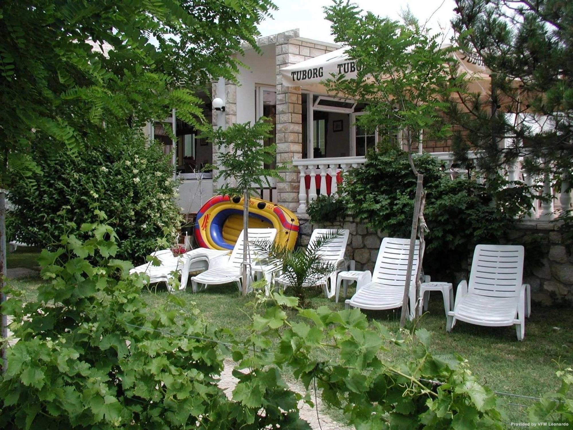 Tonino Apartments Pag Town Buitenkant foto