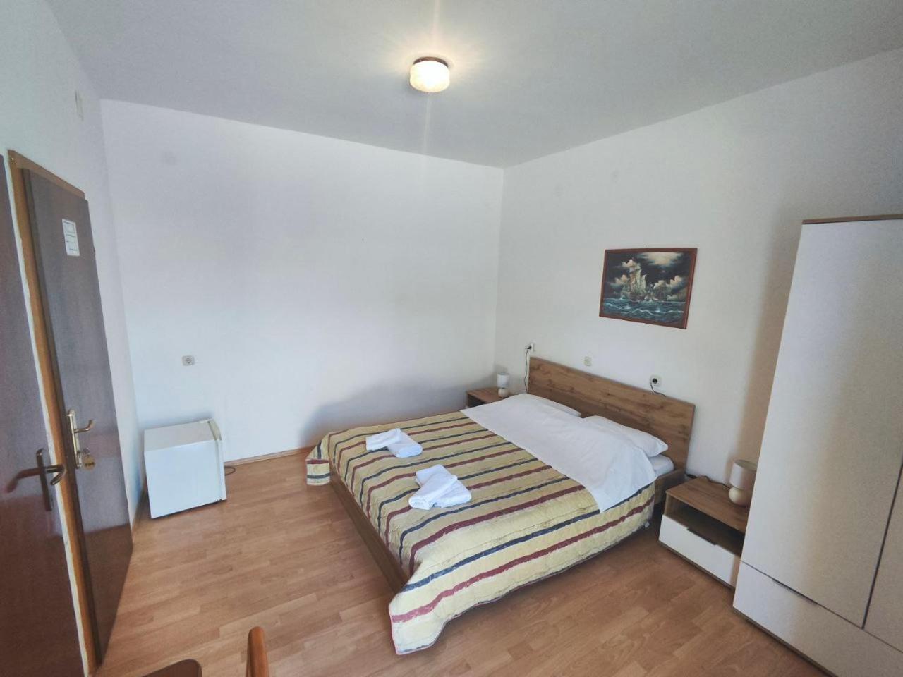 Tonino Apartments Pag Town Buitenkant foto