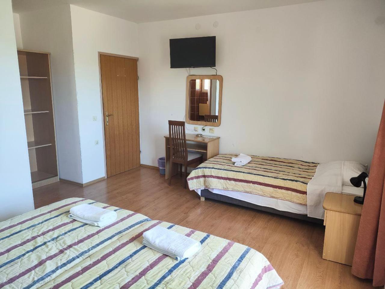 Tonino Apartments Pag Town Buitenkant foto